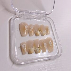 C144 PRESS ON NAILS